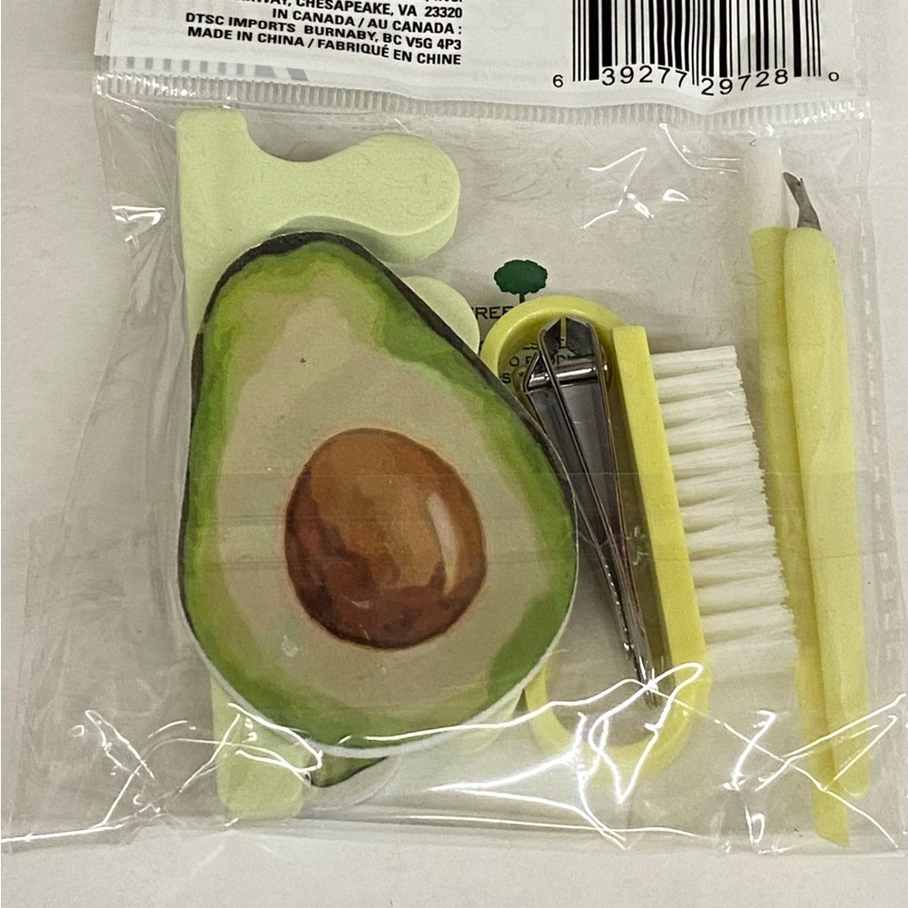Sassy + chic pedicure set avocado shape